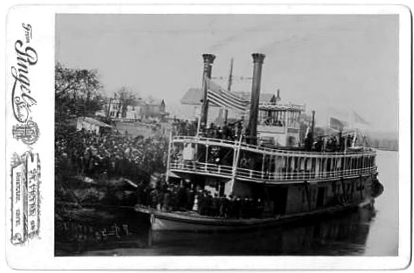 A photo of Steamboat Henrietta in 1897.