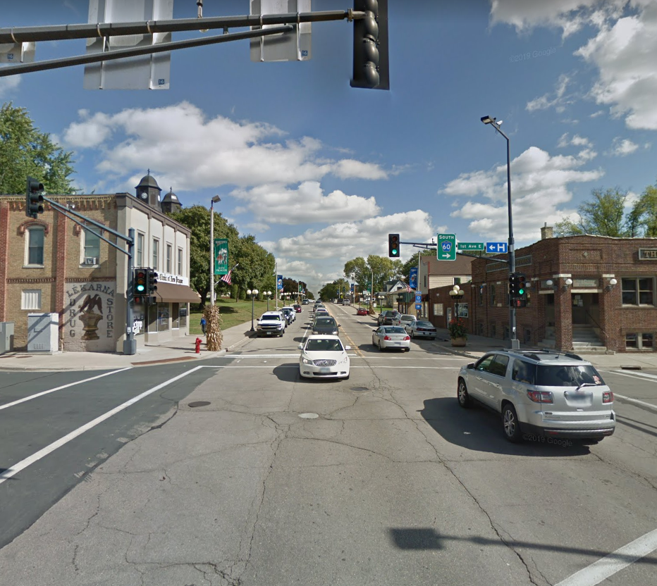 An intersection in New Prague before construction