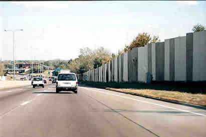 Concrete panels noise barrier