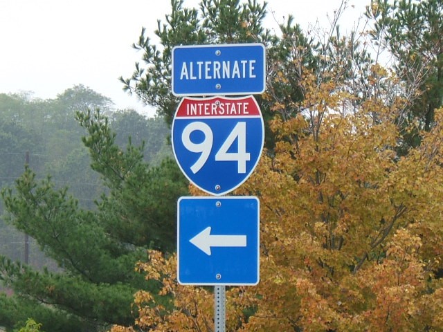 I-94 and I-35 Alternate Route Signing Final Report: District 3 St. Cloud, District 6 Rochester