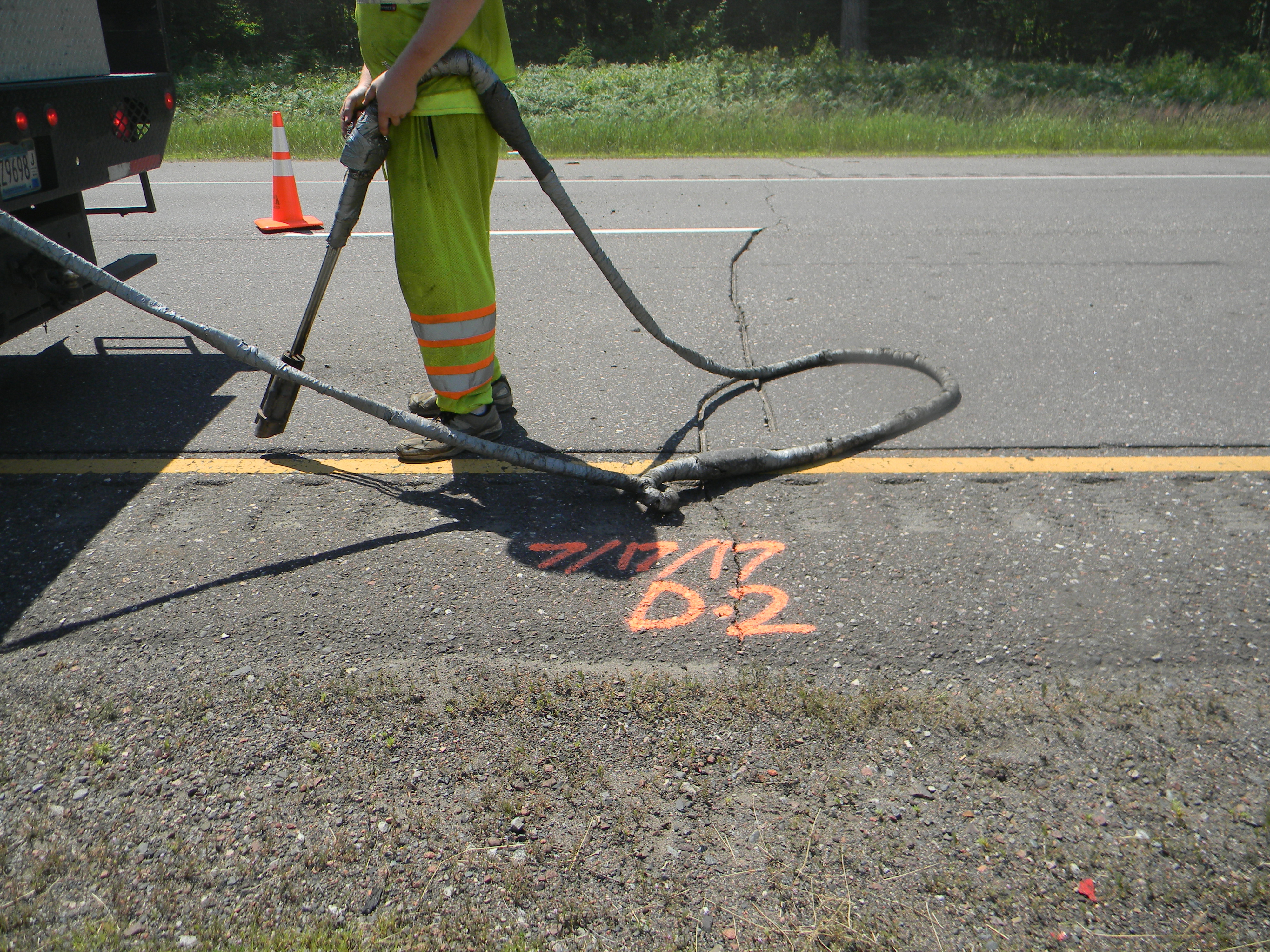 Airlance being used to clean a crack