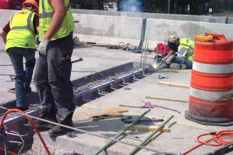 Expansion joint